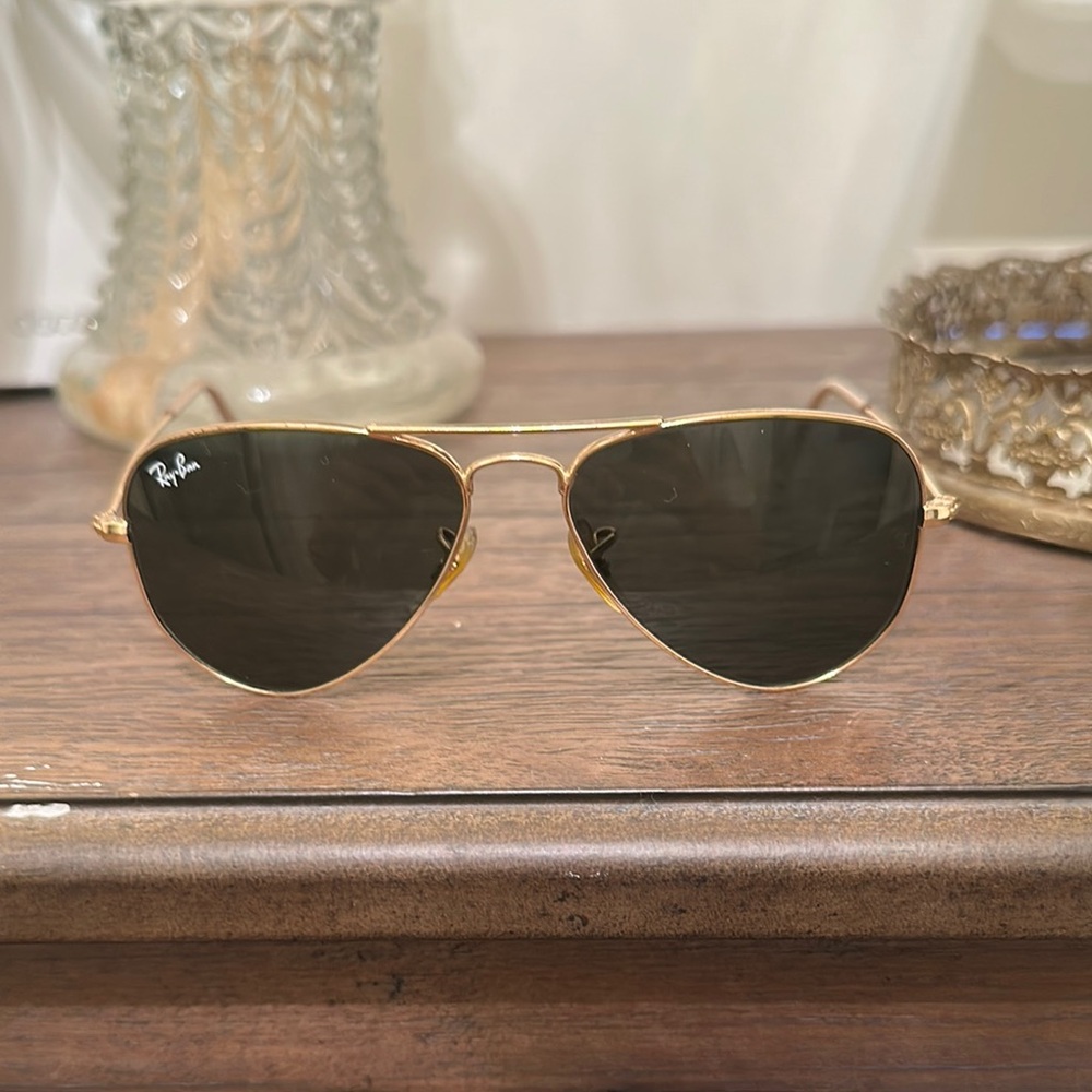 Ray-Ban Aviator Classic Sunglasses - Gold Frame with Dark Lenses
